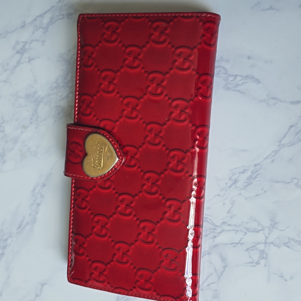 AUTHENTIC Gucci GG Guccissima Patent Leather Long Wallet